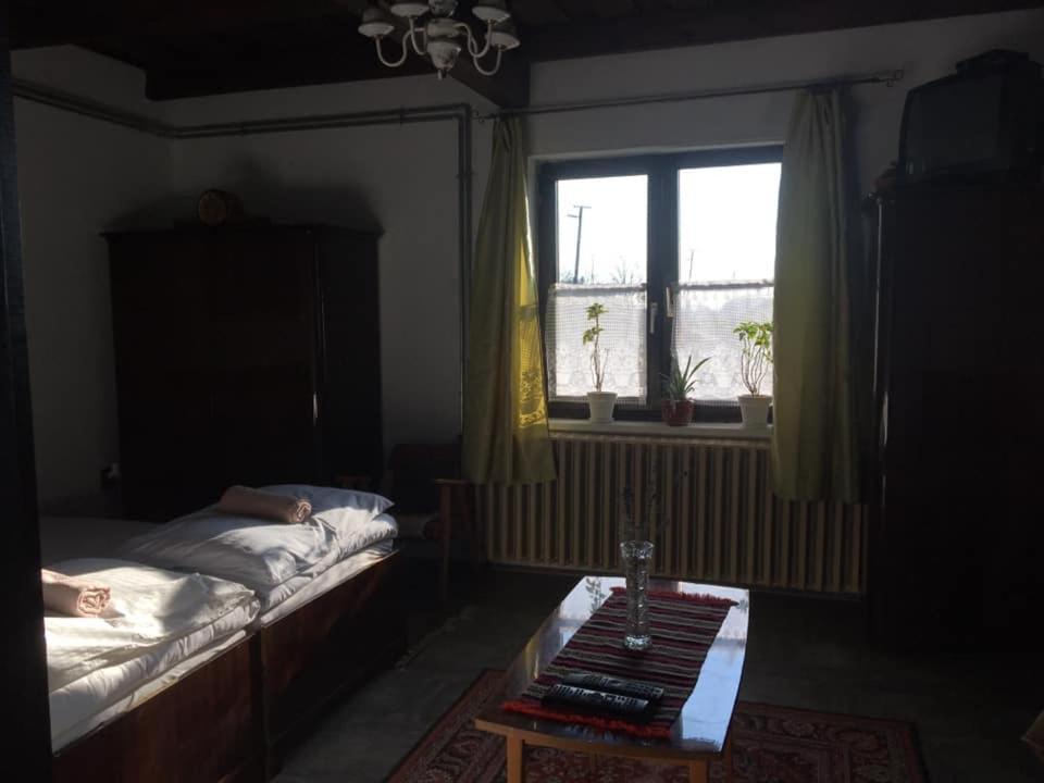 Oncsa Vendeghaz Hotel Gyöngyös Bagian luar foto