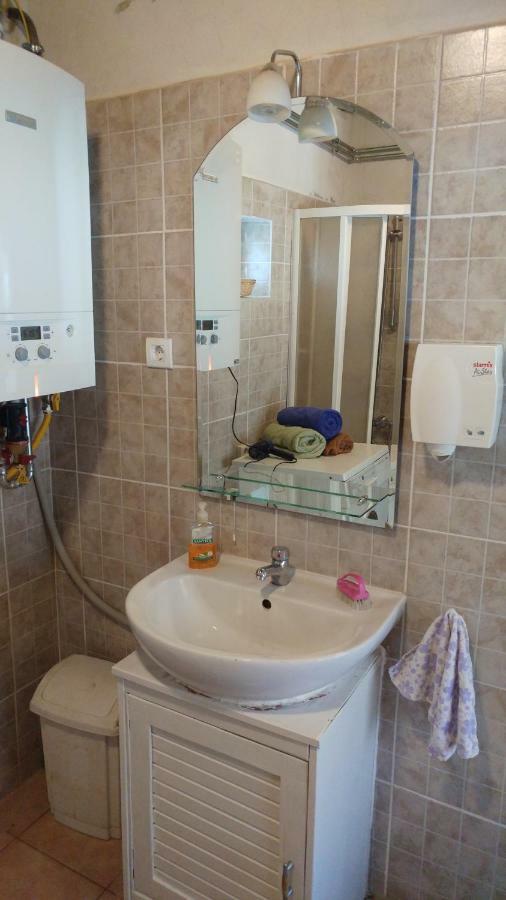 Oncsa Vendeghaz Hotel Gyöngyös Bagian luar foto