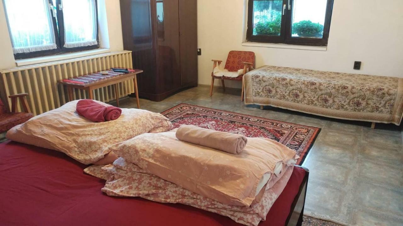 Oncsa Vendeghaz Hotel Gyöngyös Bagian luar foto