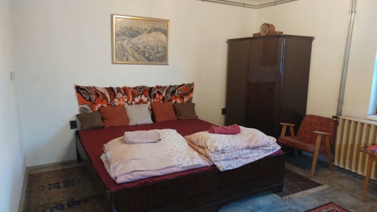 Oncsa Vendeghaz Hotel Gyöngyös Bagian luar foto