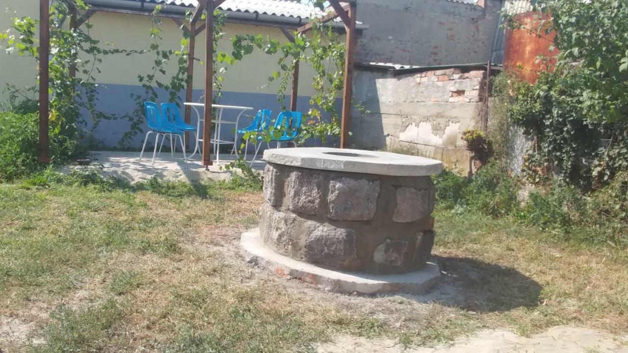Oncsa Vendeghaz Hotel Gyöngyös Bagian luar foto